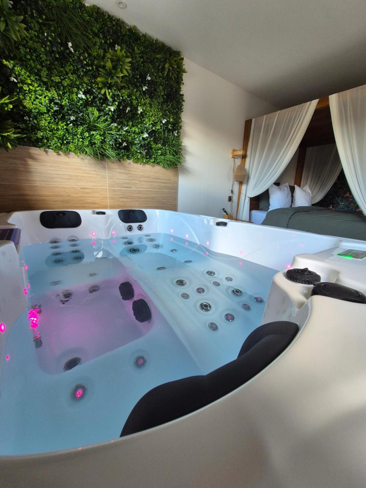 Le Cocoon - Jacuzzi, Sauna Et Piscine Privee Carpentras Esterno foto